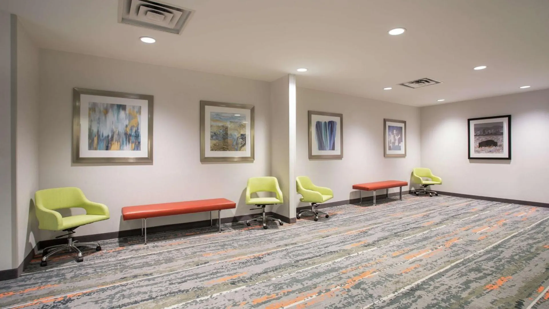 Hampton Inn & Suites Denver-Downtown 3*, Denver